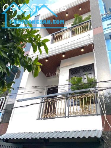 Bán nhà 2 tầng tại Quận 4 - 2PN, 1WC, pháp lý đầy đủ, giá chỉ 1,7 tỷ