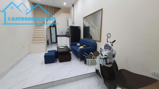 KIM MÃ - NHÀ ĐẸP Ở LUÔN - GẦN PHỐ - NGÕ NÔNG - GIÁ HỢP LÍ - 30M² NHỈNH 5 TỈ