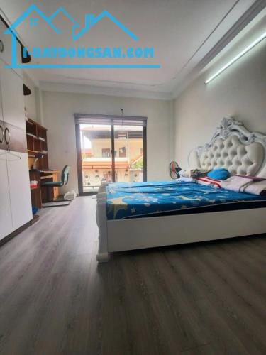 Kẻ Vẽ, Bắc Từ Liêm, 33m2, 5T, ngõ thông, oto, full nội thất, ở sướng 6 tỷ 95 - 2