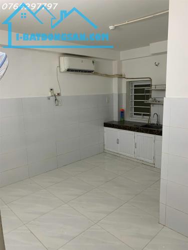 Cho thuê phòng trọ phường 11, Tân Bình. TP HCM, ngay ngã 4 Bảy Hiền