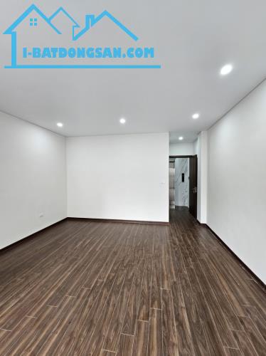 Bán nhà Thạch Bàn,Long Biên 5 tầng,50m,mt4.6m oto đỗ cổng nhỉnh 8 tỷ - 3