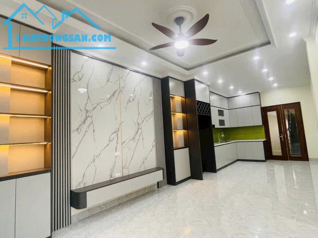 Bán nhà Hồ Tùng Mậu - Bắc Từ Liêm 45m2 oto tránh đỗ ngày đêm chỉ nhỉnh 12 tỷ - 1