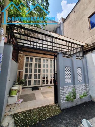 NHÀ ĐẸP GÒ VẤP;  DT: 71m2, 2PN rộng, 3WC.