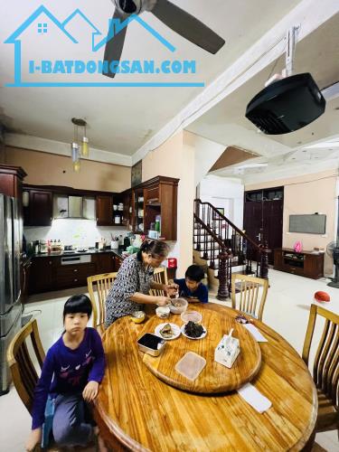 BÁN NHÀ HOÀNG QUỐC VIỆT 55M2 x 5 TẦNG - MẶT TIỀN 5.8M GIÁ CHÀO 10.8 TỶ