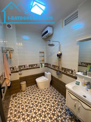 CHỦ TẶNG NỘI THẤT 2 TỶ, SIÊU PHẨM PHỐ BỒ ĐỀ 80M, 6T, MT5M, 2 THOÁNG, THANG MÁY, SÁT PHỐ.