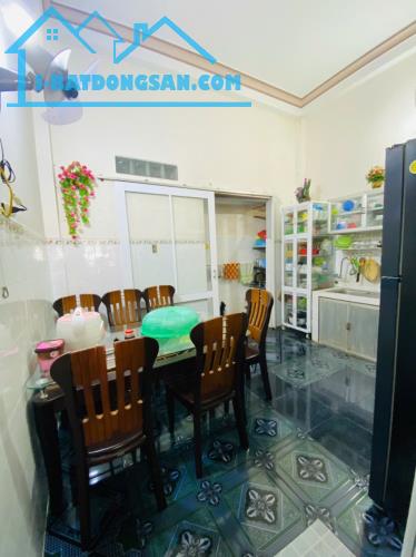 Bán nhà 4 tầng vị trí đẹp đường oto,thông  Đi bộ ra biển Hòn Chồng 3 phút - 2