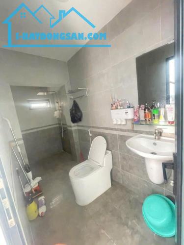 bán nhà long trường quận 9, DT 54M2, NỘI THẤT ĐẸP,  giá siêu tốt, chỉ 4tỷ6 còn bớt. - 4