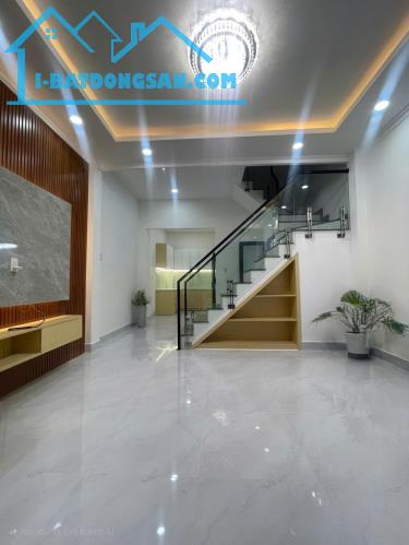 Bán nhà mới quận 8 tặng full NỘI THẤT