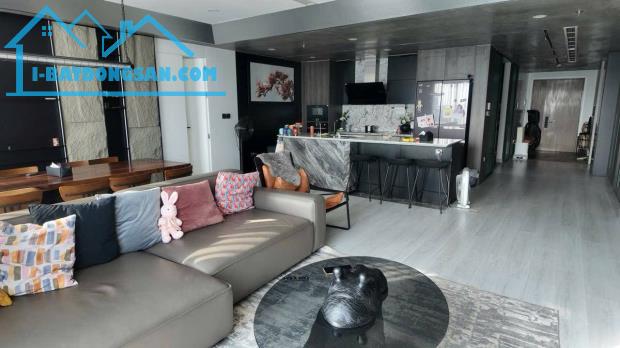 bán chung cư Berriver Long Biên Nguyễn Văn Cừ 180m 15.5 tỷ - 2