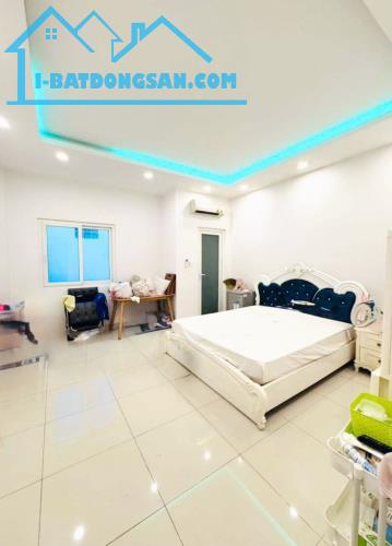 Xe hơi ngủ nhà, DT 83m, 4 tầng BTCT, 6WC, Phường 13, Bình Thạnh - 1