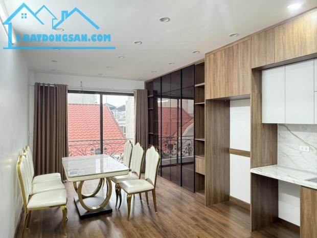 Bán nhà Phùng Chí Kiên, nhà đẹp, thang máy, vị trí đỉnh, giá 15.5 tỷ - 1