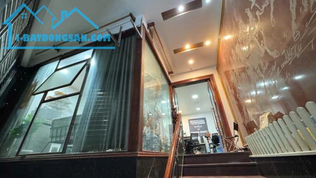 TÒA NHÀ TRẦN DUY HƯNG💎852M x 10T💎MT 6.6M💎THANG MÁY💎CÁCH PHỐ 1 NHÀ💎DÒNG TIỀN ĐỈNH