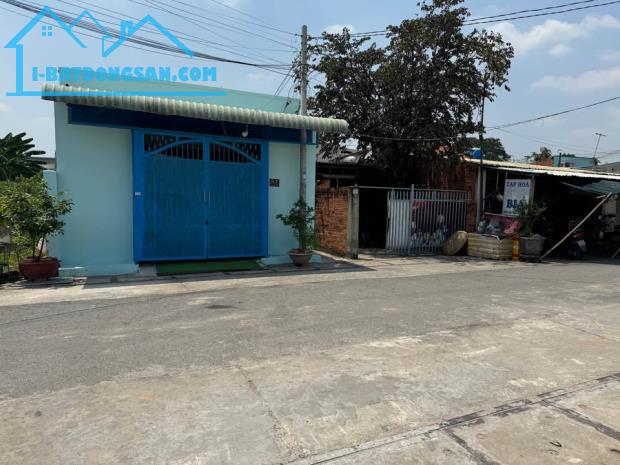 CHÚ VIỆT GỬI BÁN LÔ ĐẤT MT.ĐƯỜNG CHỢ VIỆT KIỀU ĐẸP 200M2 SHR 680TR