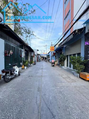Bán nhà đường Lê Văn Quới Bình Tân, 4PN, nở hậu, hẻm xe tải Giá chỉ 6.48 tỷ, sổ riêng - 1