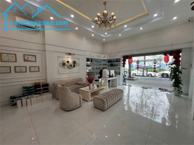 NP591 bán nhà phố kinh doanh, kết cấu kiên cố, phù hợp ở kết hợp KD thương mại