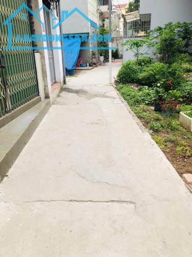 Bán đất tại Đặng Xá, Gia Lâm, tặng luôn nhà C4 mới đang cho thuê, giá nhỉnh 3 tỷ - 2
