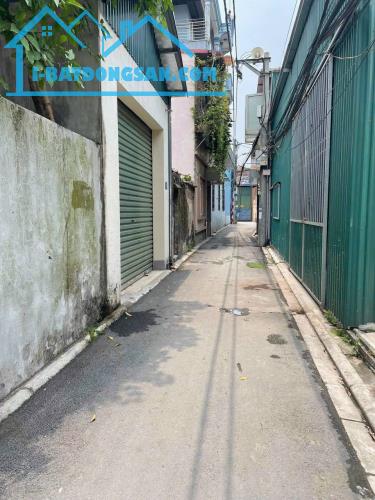 Bán 85m2 đất Trâu Quỳ Gia Lâm giá chỉ 90tr/m2