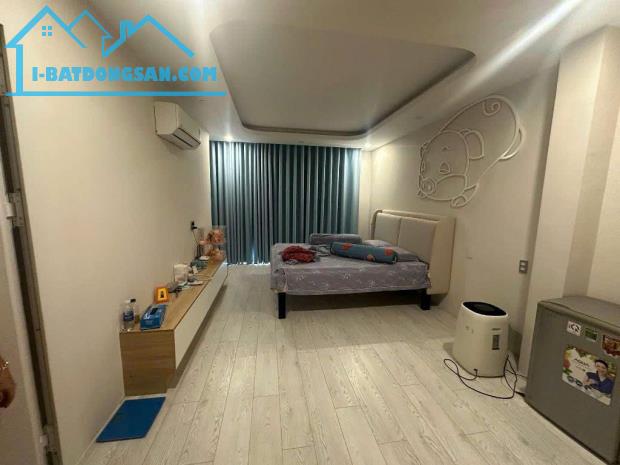 MỘT ĐỜI CHỦ CẦN BÁN NHÀ MẶT TIỀN 5 LẦU AN ĐIỀM P10 Q5 - 3