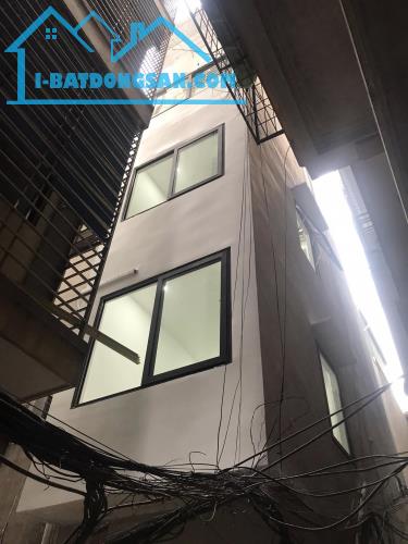 Bán nhà ngõ 20 Cát Linh, DT 15m, 6 tầng, MT 3m, giá 4.39 tỷ. - 1