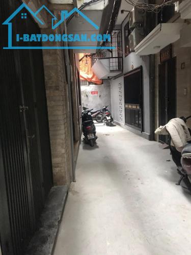 Bán nhà ngõ 20 Cát Linh, DT 15m, 6 tầng, MT 3m, giá 4.39 tỷ. - 2