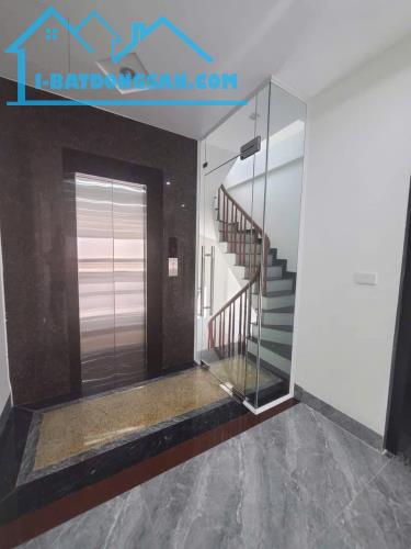 Bán nhà Phạm Văn Đồng, 47m2, phân lô, ô tô, nội thất lung linh,  nhỉnh 8tỷ. - 1