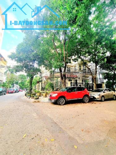 Bán nhà VIP Linh Đàm, 3 mặt thoáng, vỉa hè rộng,ô tô dừng đỗ, kinh doanh đỉnh, 75m2, 27 tỷ