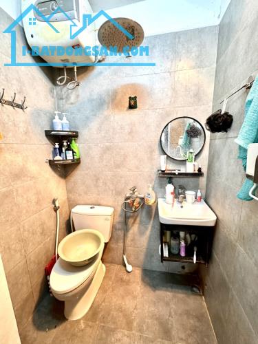 Nhỉnh 3.5 tỷ, 100 m2, tập thể 02 ngủ, sổ đỏ, Trần Thánh Tông, Trần Hưng Đạo, Hoàn Kiếm - 4