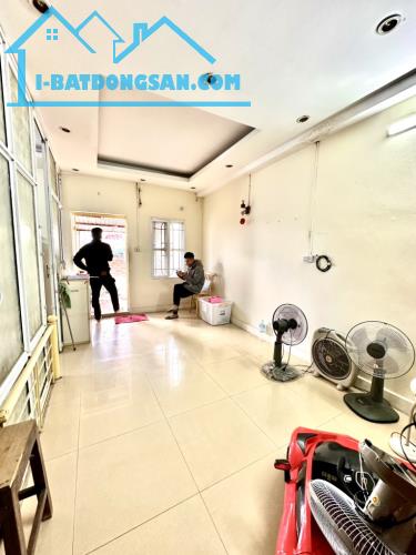 Nhỉnh 3.5 tỷ, 100 m2, tập thể 02 ngủ, sổ đỏ, Trần Thánh Tông, Trần Hưng Đạo, Hoàn Kiếm - 3