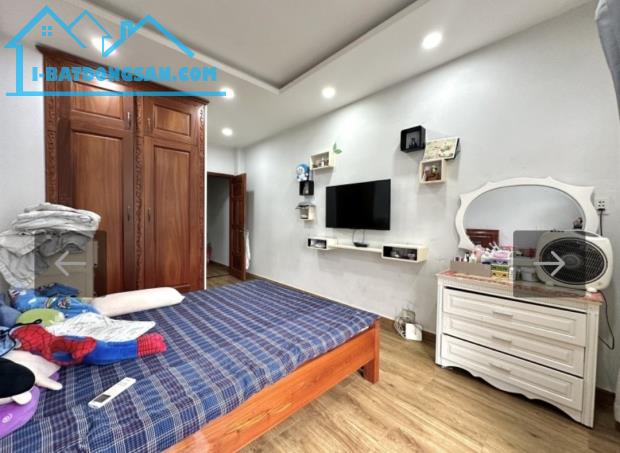 7 TỶ HƠN - MẶT TIỀN ĐƯỜNG 8M PHÚ NHUẬN - GIÁP PHAN XÍCH LONG - 4 TẦNG THÔNG SÀN HIỆN ĐẠI - 5