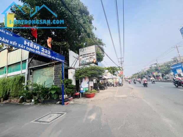 🚗 NHÀ LÔ GÓC 2 CĂN – PHAN VĂN HỚN, Q12 – HẺM XE HƠI – VỪA Ở VỪA CHO THUÊ – CHỈ 5.6 TỶ‼️