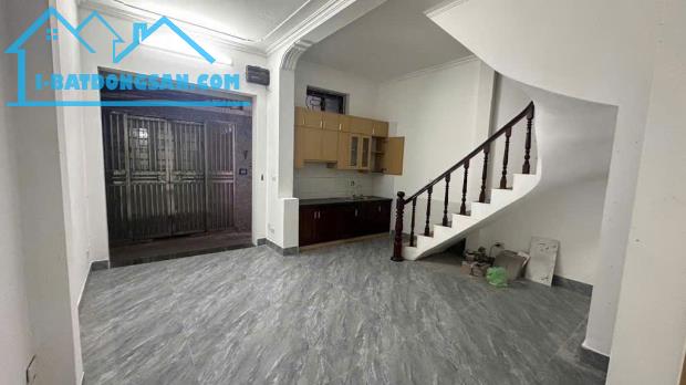 BÁN NHÀ THỤY KHUÊ 52M2X4 TẦNG , 170TR/M2 , SIÊU HIẾM , MẶT NGÕ THÔNG - 8.8 tỷ - 1