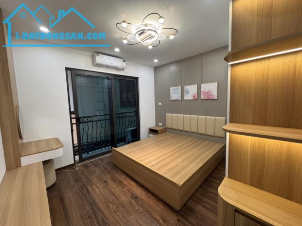 Nhà Hai Bà Trưng 40m2, Lô 8 căn chỉ còn 1 căn duy nhất, 5 tầng thang máy, khu dân trí cao - 3