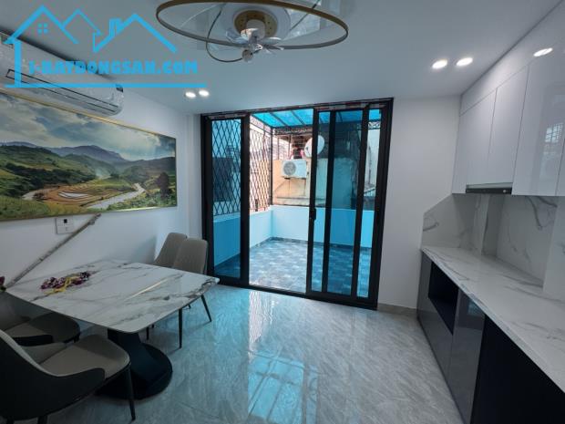 Nhà Hai Bà Trưng 40m2, Lô 8 căn chỉ còn 1 căn duy nhất, 5 tầng thang máy, khu dân trí cao - 4