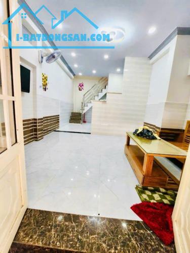 -BÁN NHÀ - SỔ H-RIÊNG - KHÔNG QUY HOẠCH -SỔ VUÔNG A4- DTSD:45 M2- CHỈ: 2,55 TỶ P15-Q8 - 1