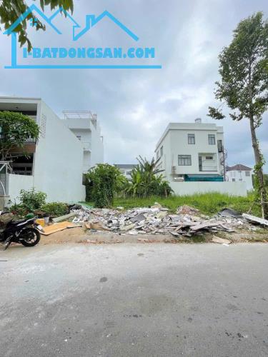 Em cần bán lô đất ngộp SHR full thổ cư 100m2 ngay trạm thu phí Bửu Long