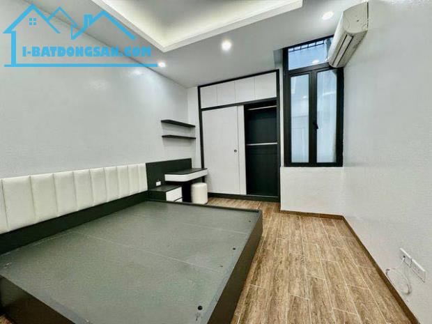 BÁN GẤP NHÀ PHỐ ĐÀM QUANG TRUNG 42M2, 4T DÂN XÂY, Ô TÔ ĐỖ GẦN NHỈNH 8 TỶ - 4
