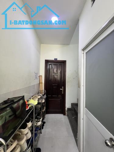 Bán căn hộ dịch vụ Bình Tân, đường số 11, 760m2, 2 mặt tiền, 4 lầu, chỉ 7.X tỷ - 3