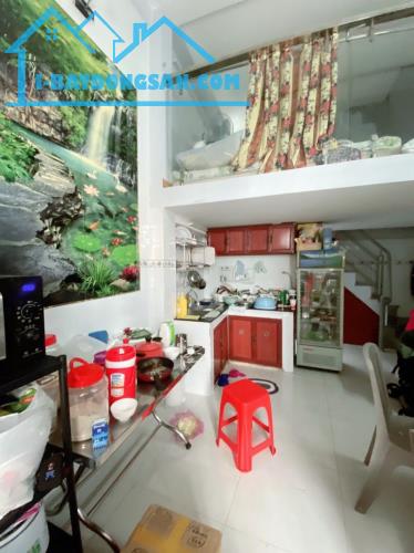 PHÚ NHUẬN - MT KINH DOANH - HẺM NHỰA Ô TÔ TRÁNH - 3 TẦNG BTCT - 4.65 TỶ. - 1