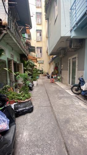 BÁN NHÀ 4 TẦNG, HẺM Ô TÔ 4m THÔNG HAI BÀ TRƯNG Q1 - 4