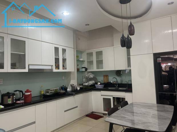 Bán nhà MT phường 11 Tân Bình, Nguyễn Bá Tòng, 5 tầng 7PN, giá 12.5 tỷ - 1