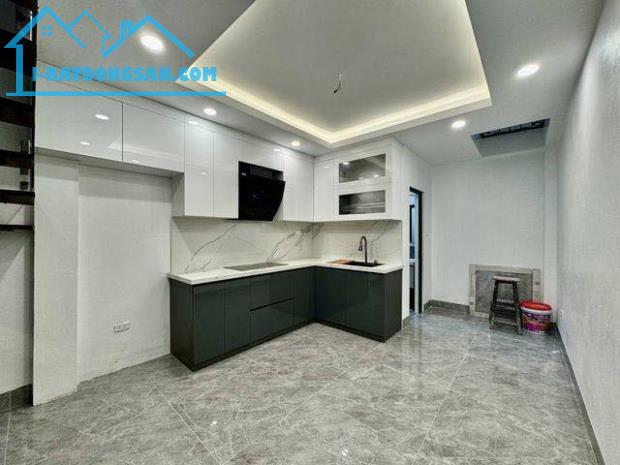 CẦN BÁN NÀ PHỐ CỔ LINH 42M2 4T DÂN XÂY CẠNH AEON LONG BIÊN, GẦN Ô TÔ 8.X TỶ - 2