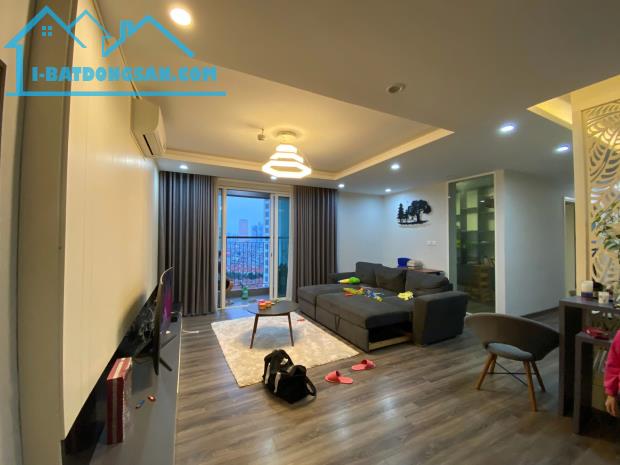 TẠI Seasons Avenue cần chuyển nhượng căn hộ 3 ngủ 105m2 , full đồ đẹp, có sổ 6.7 tỷ
