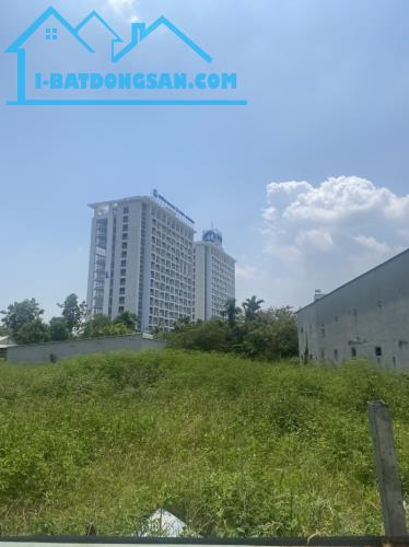 Gấp Bán 605M2 Đất Full Thổ, Ngang 20M, Đường Lã Xuân Oai-Long Trường. Thủ Đức - 2