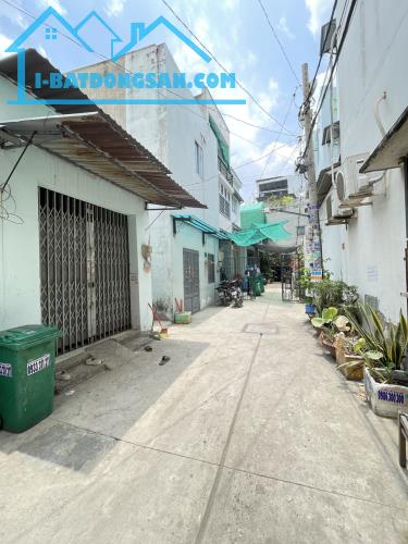 Cần bán gấp nhà gần chợ Bình Thành, 80m, gồm 2 căn, sổ hồng riêng, nhỉnh 2 tỷ, bao giá rẻ.