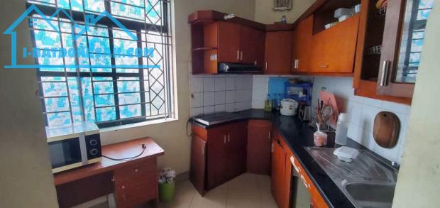 Cho thuê cc b15 Đại Kim, Hoàng Mai 90m 3PN, đồ cơ bản thêm giường tủ, 9tr