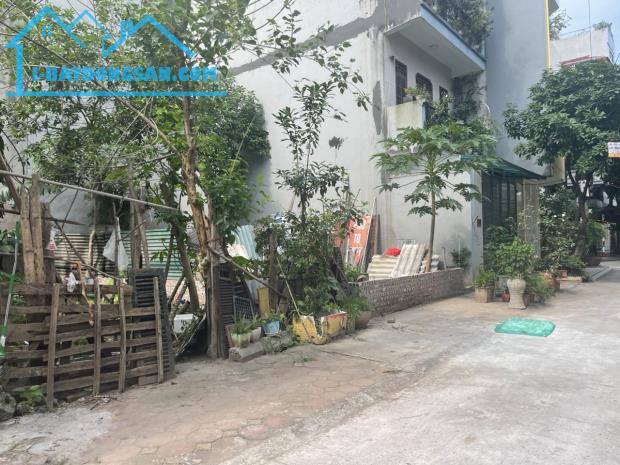 Đất đấu giá Thạch Bàn, mặt ngõ 561 Bát Khối, phân lô vỉa hè, dân cư đông đúc 75m2 - 14 tỷ - 1