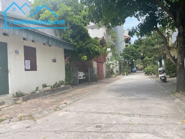 Đất đấu giá Thạch Bàn, mặt ngõ 561 Bát Khối, phân lô vỉa hè, dân cư đông đúc 75m2 - 14 tỷ - 3