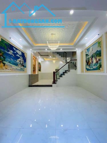 Bán nhà mặt tiền khu sài gòn mới, TT Nhà Bè - Diện tích: 5m x 10m - Giá: 5 Tỷ 900 Triệu - 2