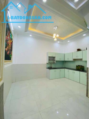 Bán nhà mặt tiền khu sài gòn mới, TT Nhà Bè - Diện tích: 5m x 10m - Giá: 5 Tỷ 900 Triệu - 3