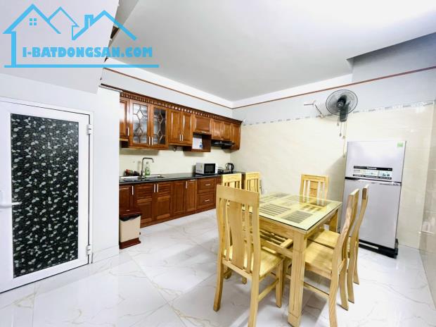 Cho thuê nhà Văn Cao, 4 phòng ngủ full đồ, DT: 55m2. - 2
